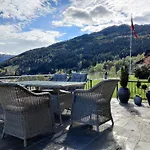 Villa Stryn Vila *